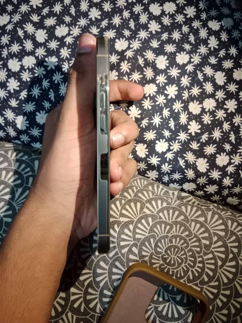 Iphone 14 pro 3