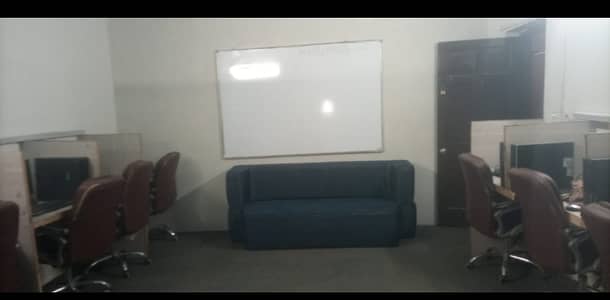 Beautiful office space for call center on main shahrah Faisal