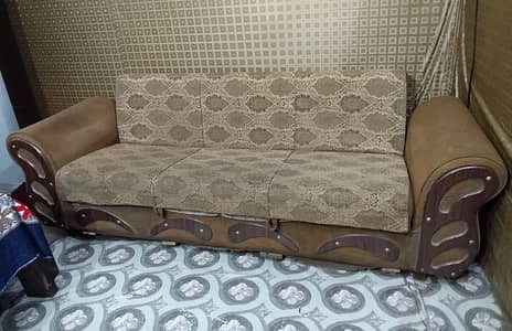 Secondhand 3-Seater Sofa Cum Bed - Condition Jaisi Nazar Aa Rahi Hai