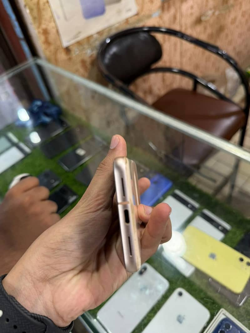 Google Pixel 8 3