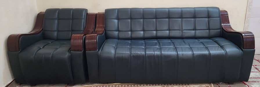 5 Seater Sofa Set + 2 Chairs | Clean Condition | Urgent Sale