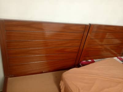 2 single bed(urgent)