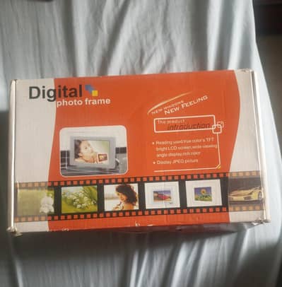 Digital Photo Frame - Perfect Gift Item (Box Packed)