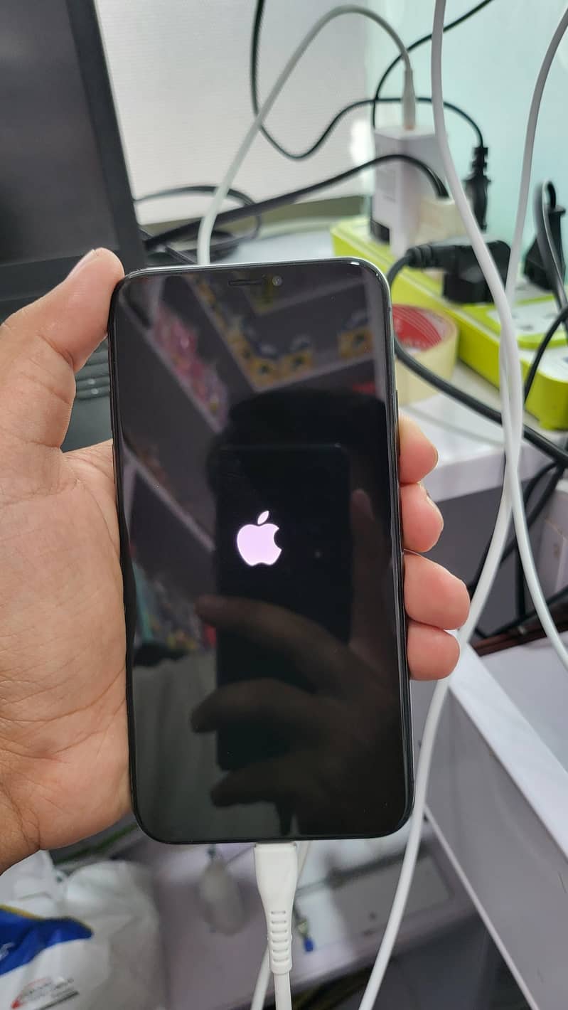 Apple iPhone X 1