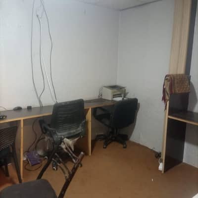 Beautiful office 4 Room call center/software house at shahrah Faisal