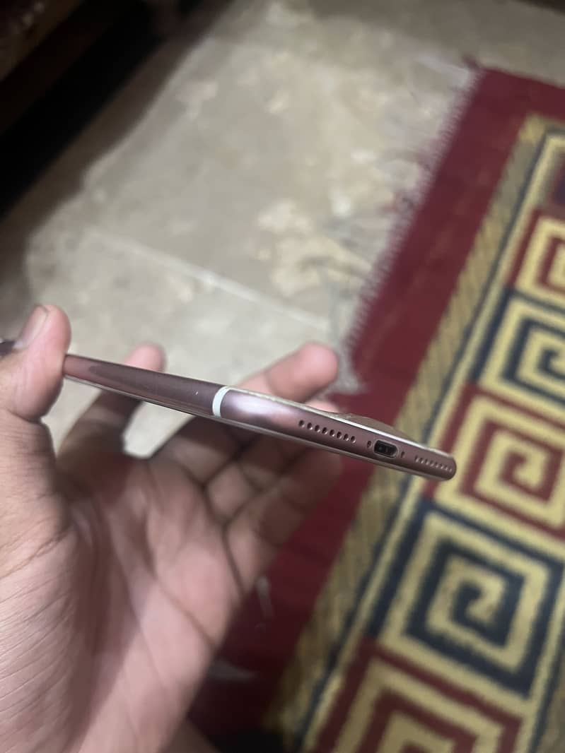 Apple iPhone 7 Plus 3
