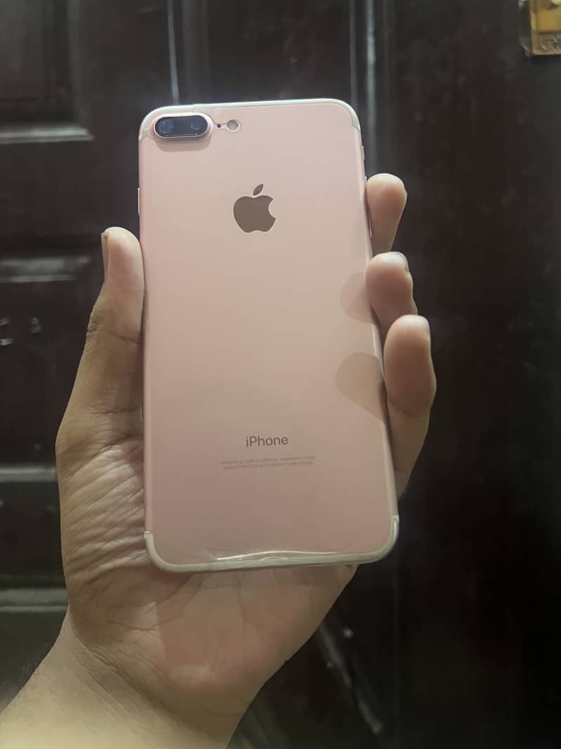 Apple iPhone 7 Plus 8