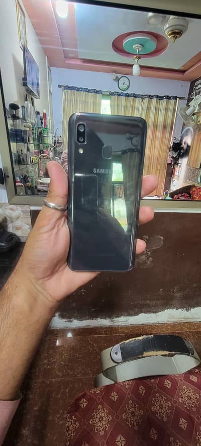 Samsung Mobile A20 10/9.5 condition 4/64
