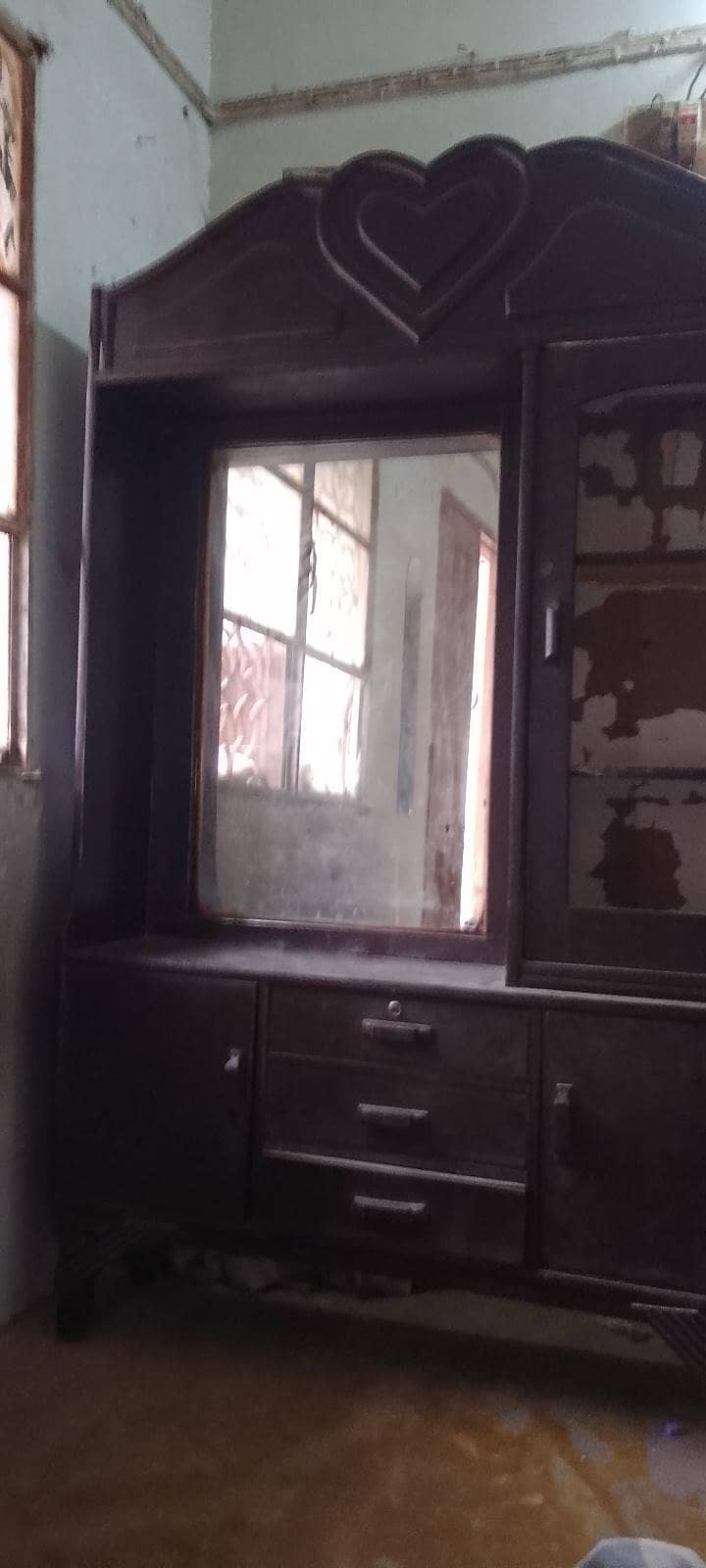 dressing table 0