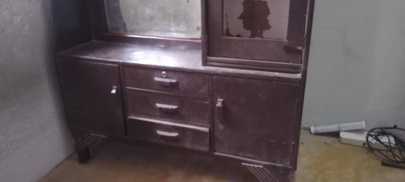 dressing table 1