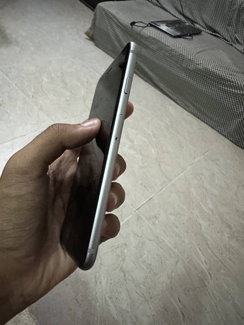 Apple iPhone 6 3