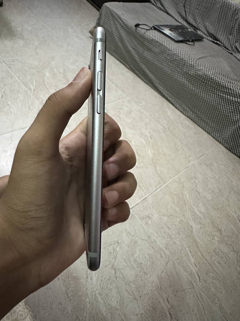 Apple iPhone 6 5