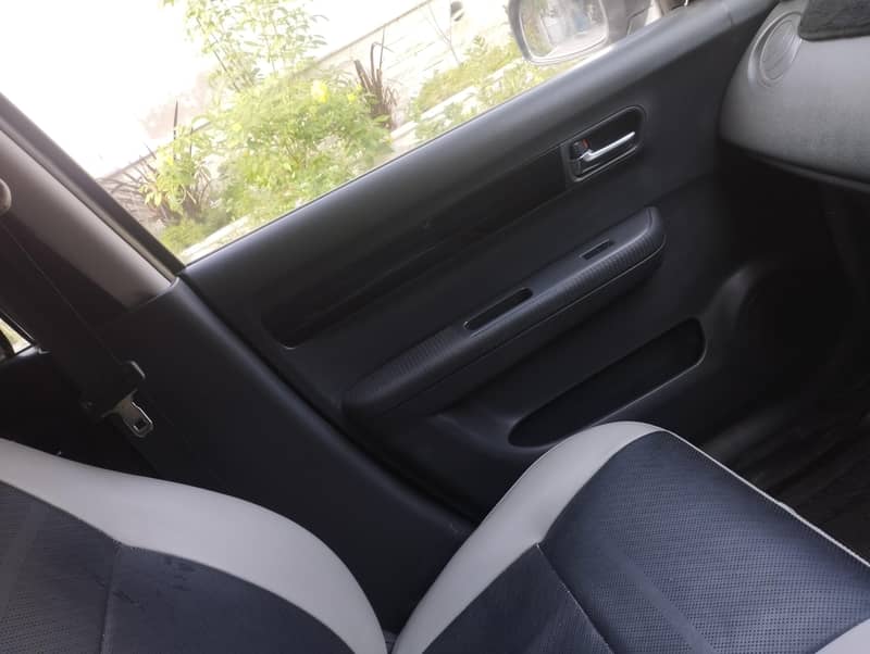 Suzuki Swift 2012 Automatic 4