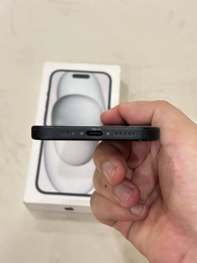 Apple iPhone 15 7