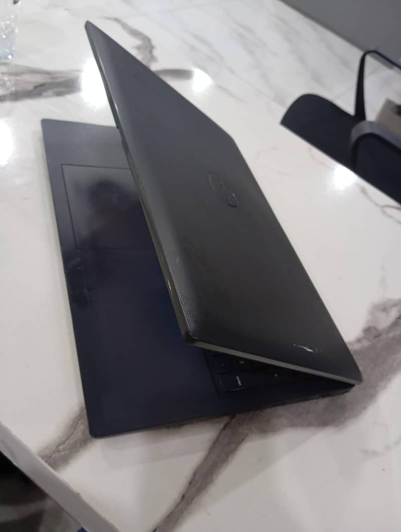 Dell precision 3520 7