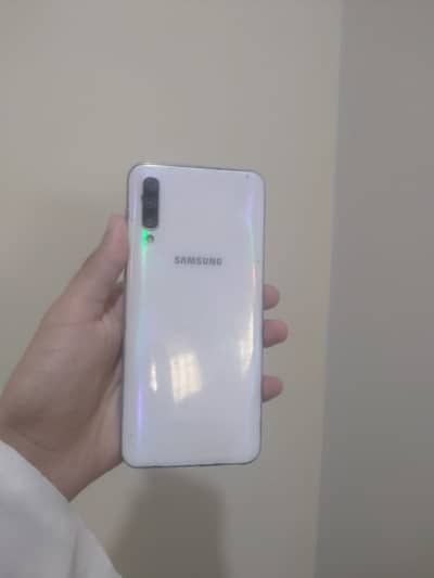 Samsung Mobile A50