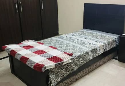 Single wooden bed 10/10 condition