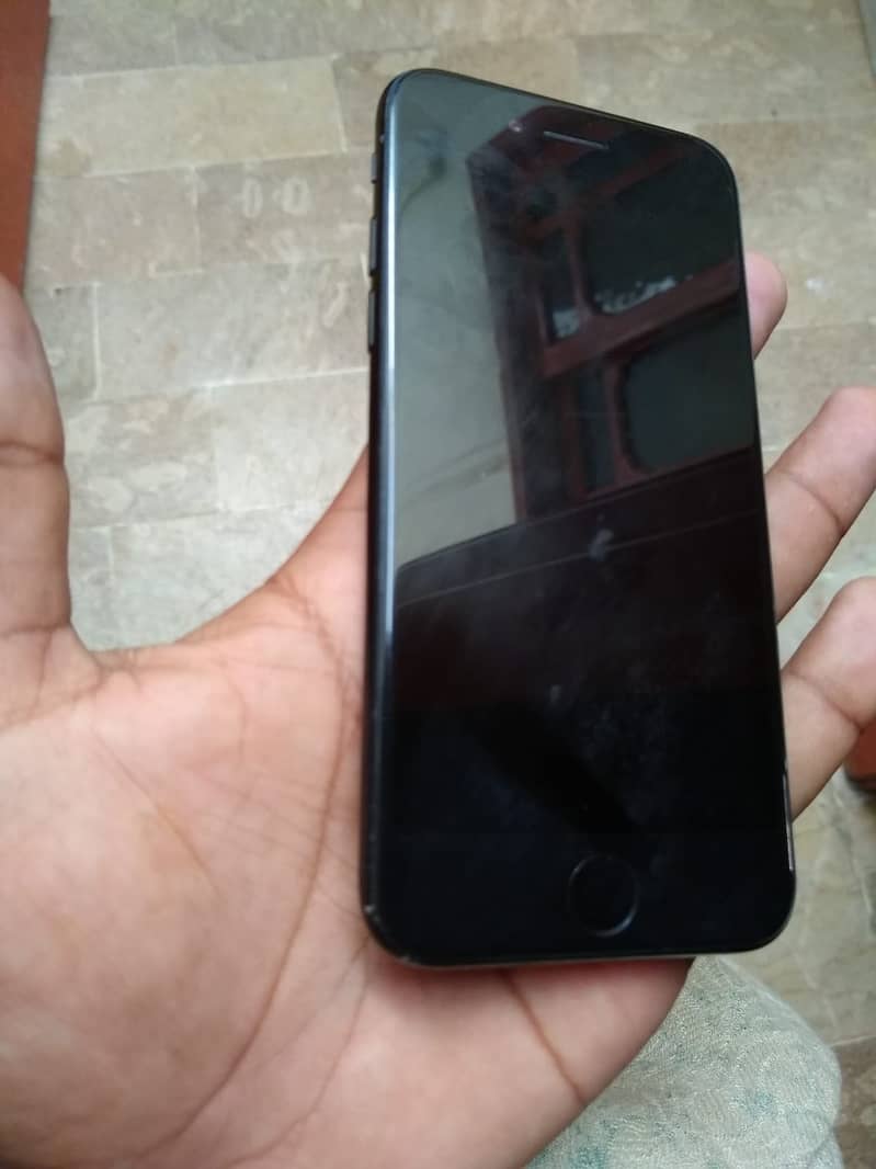 Apple iPhone 7 3