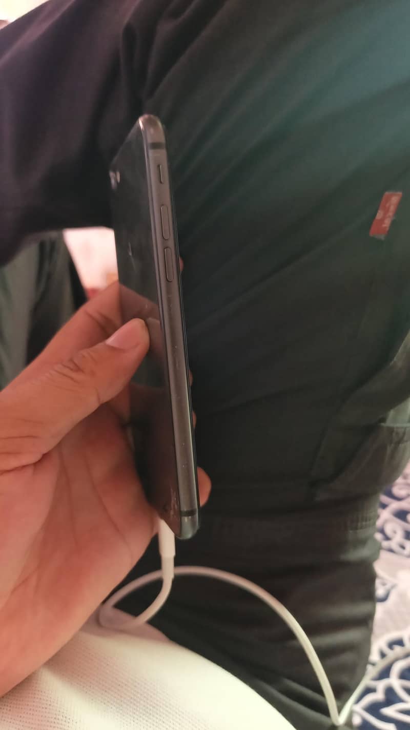 Apple iPhone 8 8