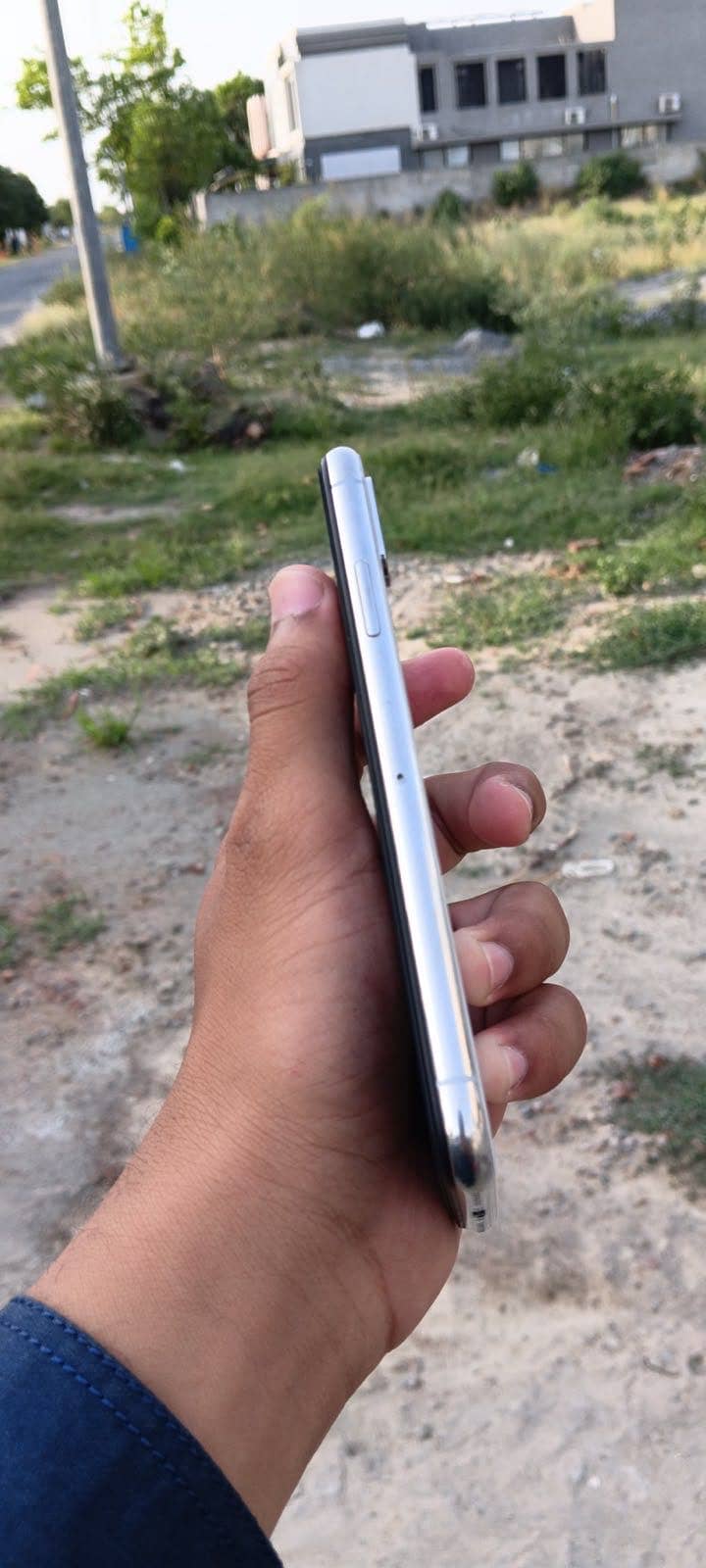 Apple iPhone X 3