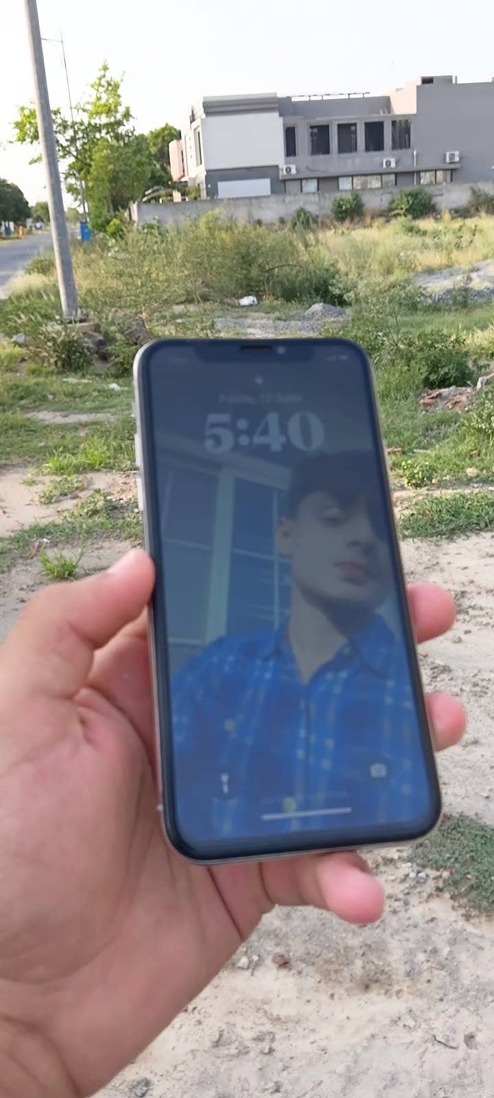 Apple iPhone X 4
