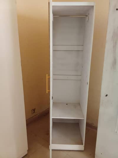 Taali Wood wardrobe for sale -6ft ×1.5ft Excellent condition