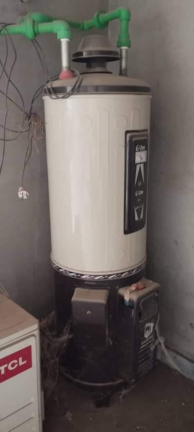 Hybrid Water Geyser - 35 Gallon