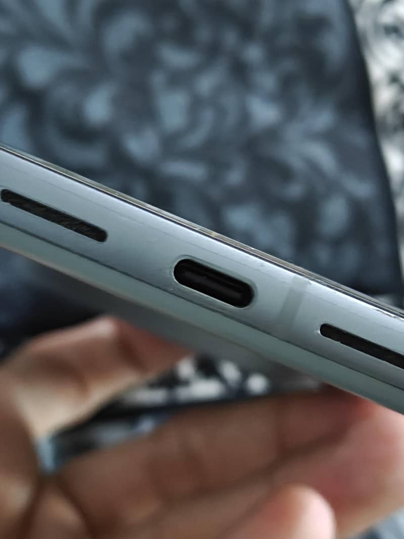 Google Pixel 8 5
