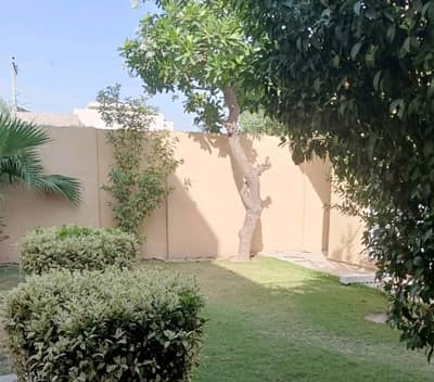 Single Storey 1 Kanal House Available In Model Town For rent