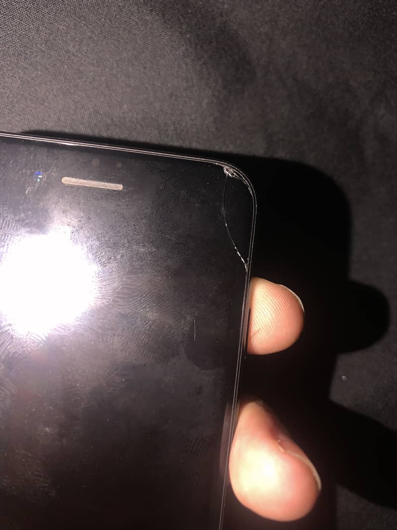 Apple iPhone 7 3