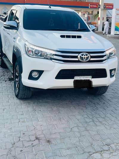 Toyota Hilux Revo V Automatic 3.0 2017