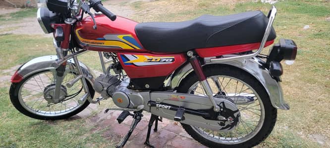 honda 70 cc 2024 model 7hzr droven lush condition.