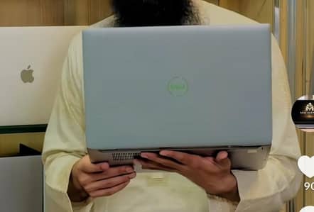 Dell latitude 5450 ultra 7 512gb warranty upto August