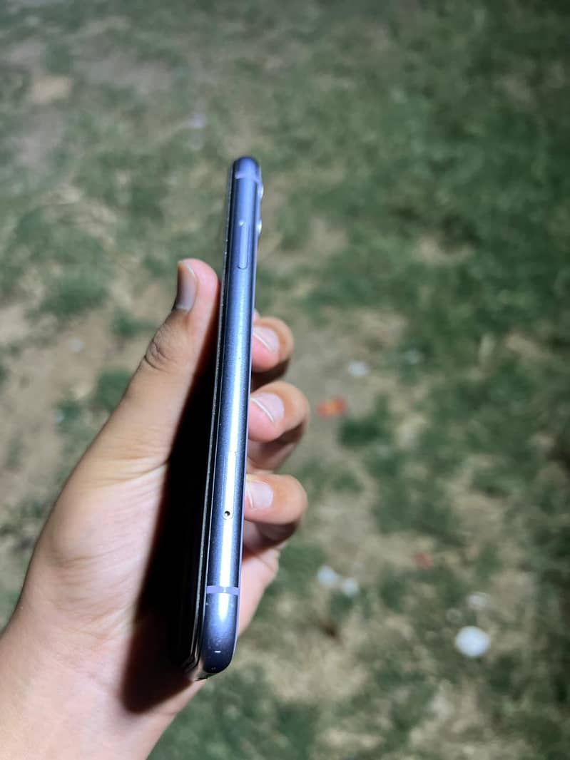 Apple iPhone 11 2