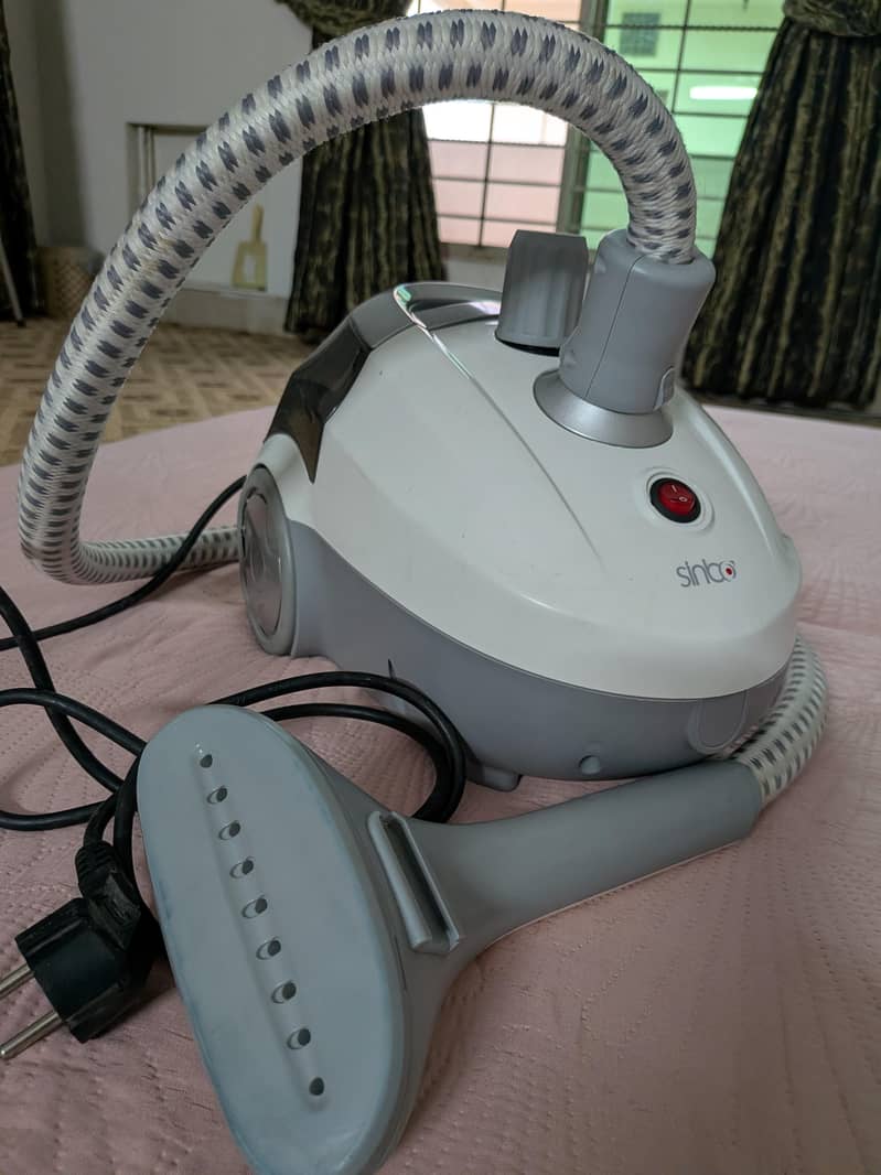 clothes steamer 0