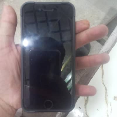 Apple iPhone 7