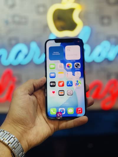Apple iPhone 12
