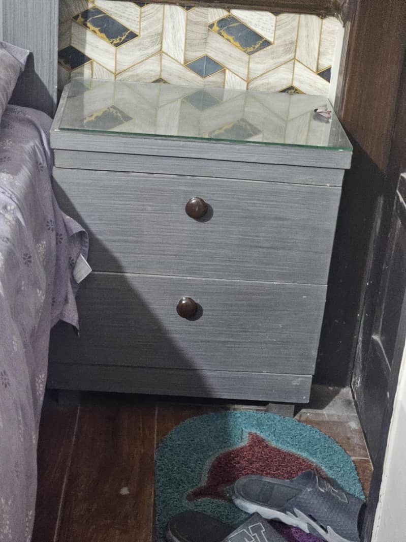 two single beds 7