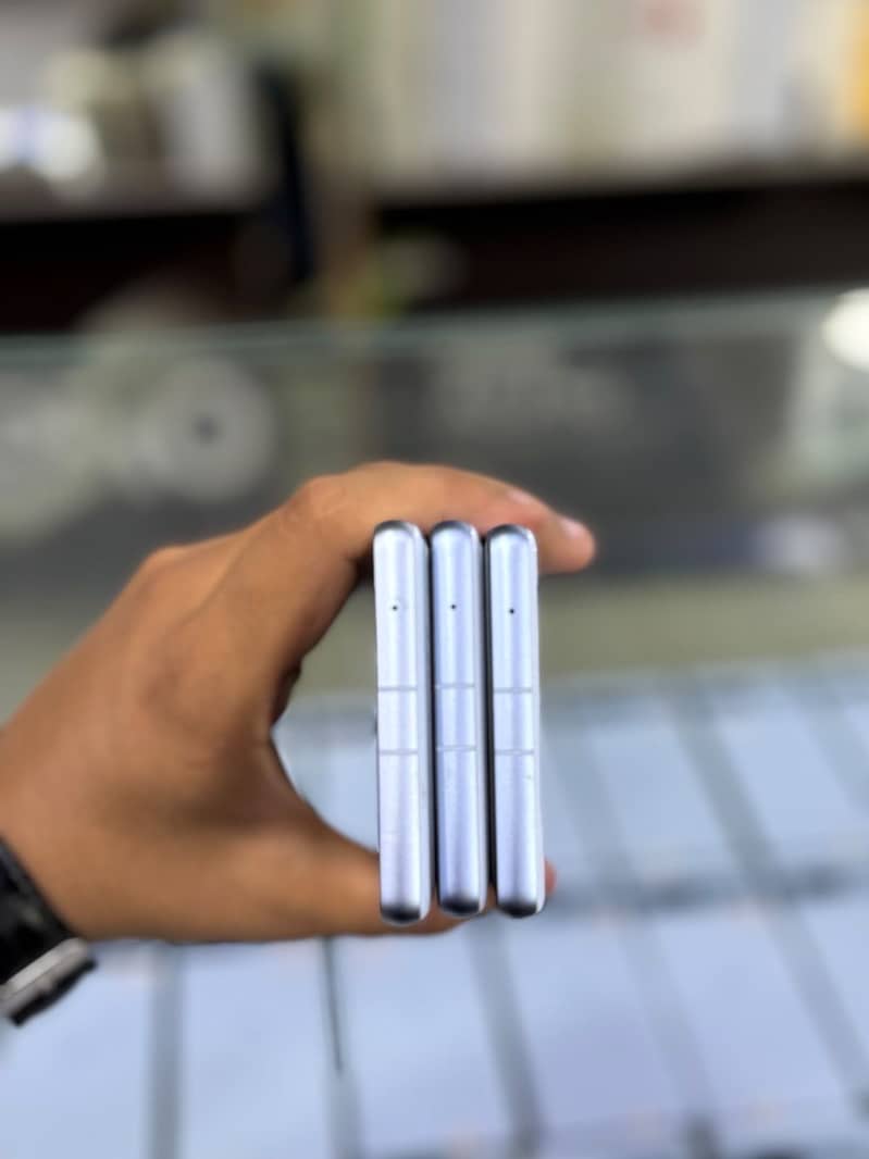Google Pixel 7a 5