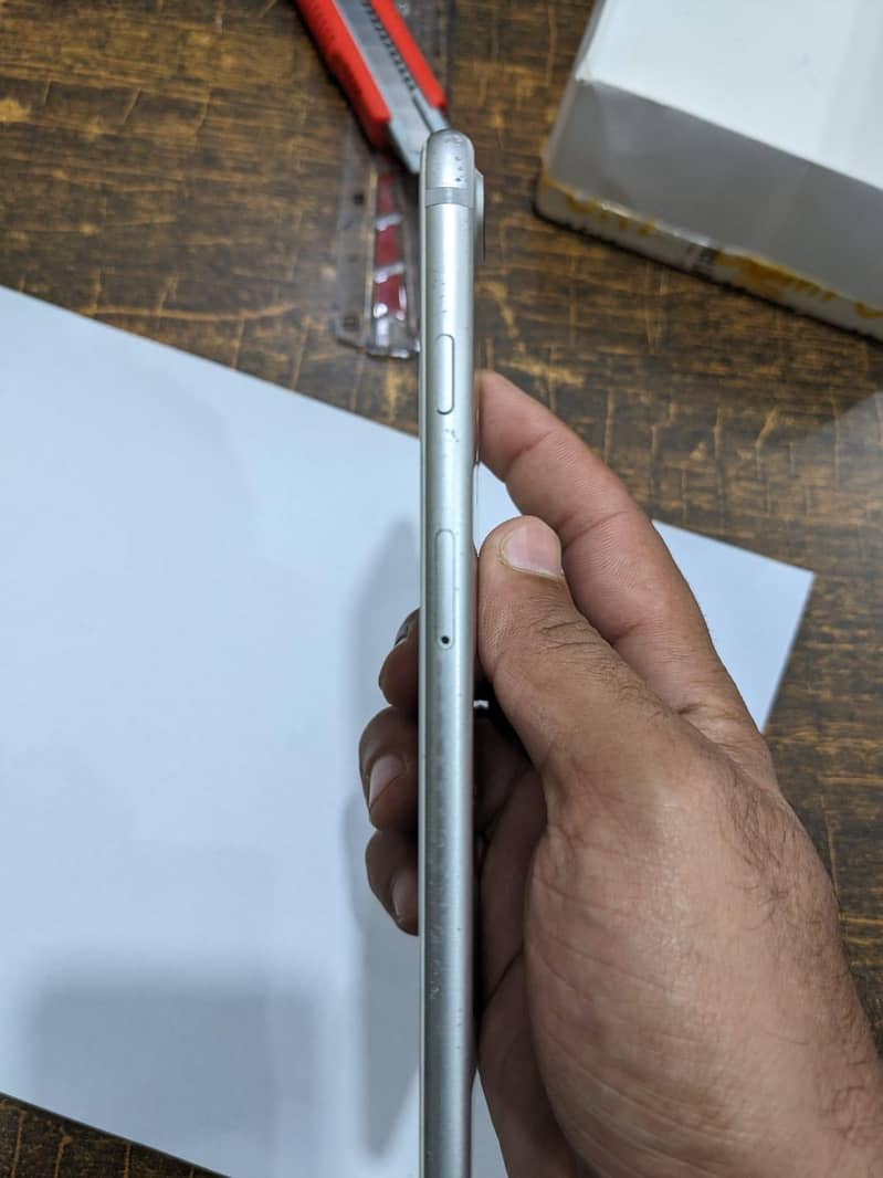 Apple iPhone 7 Plus 8