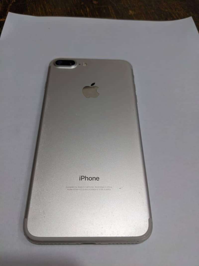 Apple iPhone 7 Plus 11