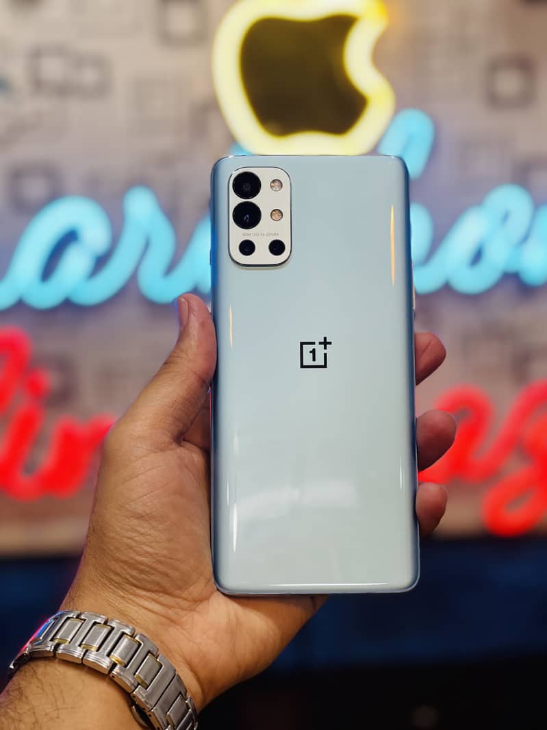 One Plus 9R 1
