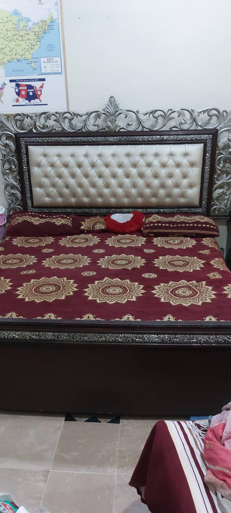 bed+side table+ Mattress 2