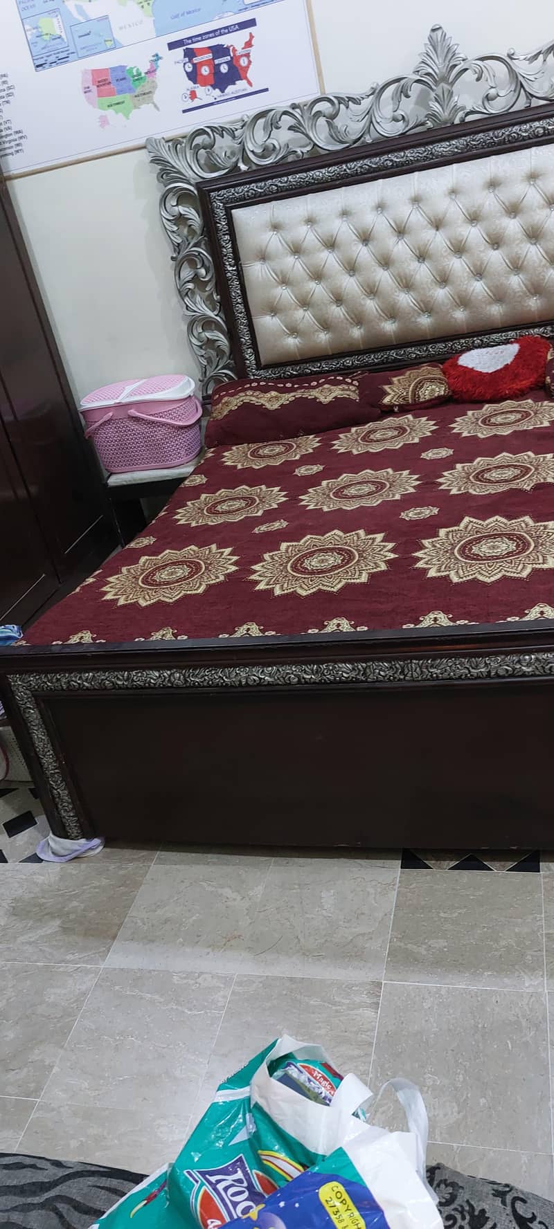 bed+side table+ Mattress 8