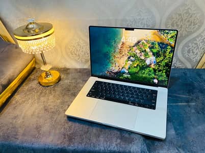 MacBook Pro 16 M1 2021) SSD 512GB Ram 16GB Almost New MacBook