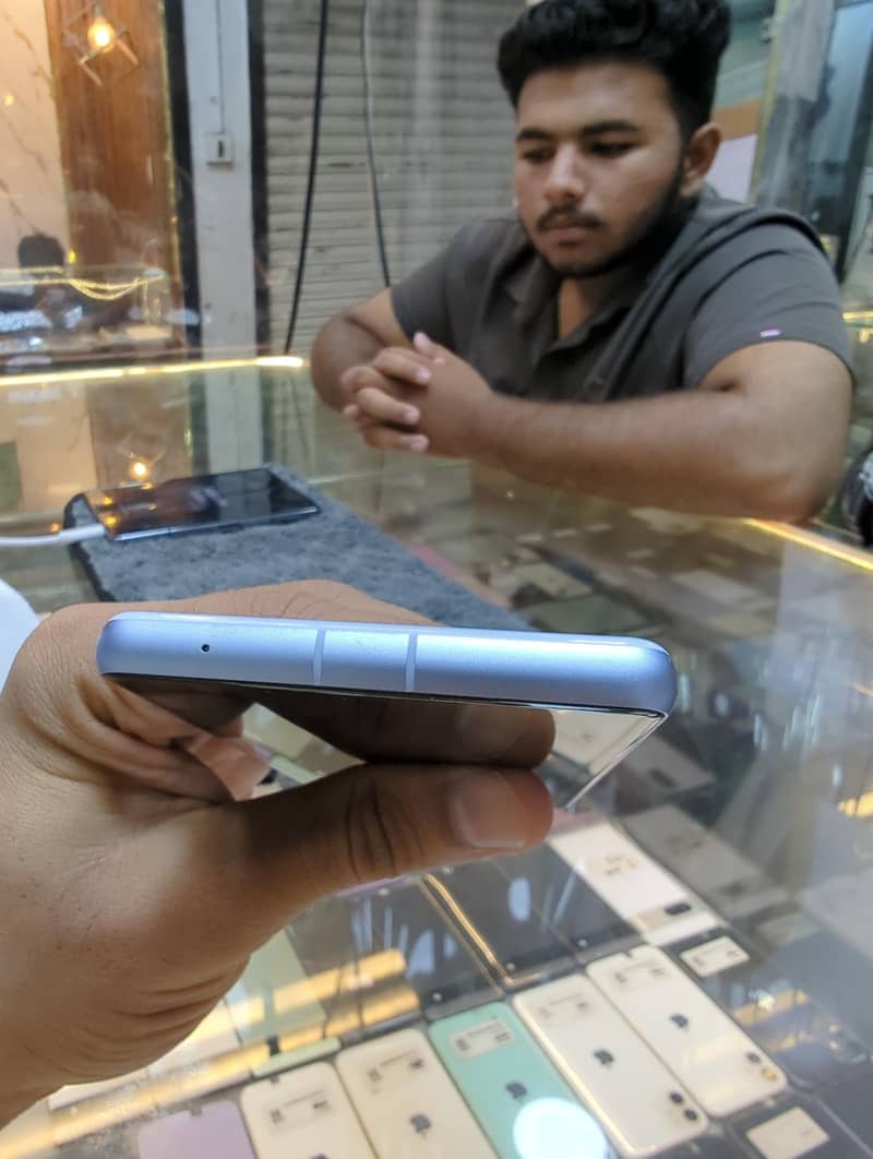 Google Pixel 7a 2