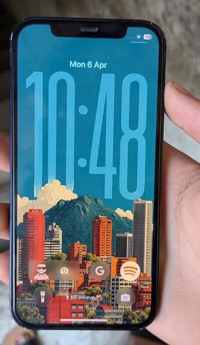 Apple iPhone 12