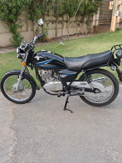 Suzuki gs 150 2024
