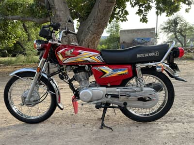 Honda CG 125 2025 Red Colour In Brand New Condition