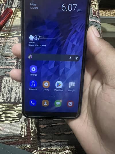 Samsung Mobile J6